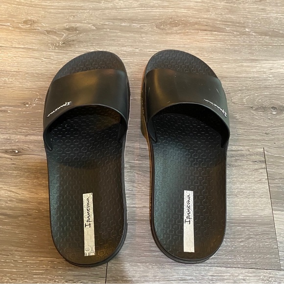 Ipanema Rubber Black Men's Slipper - Picture 6 of 10